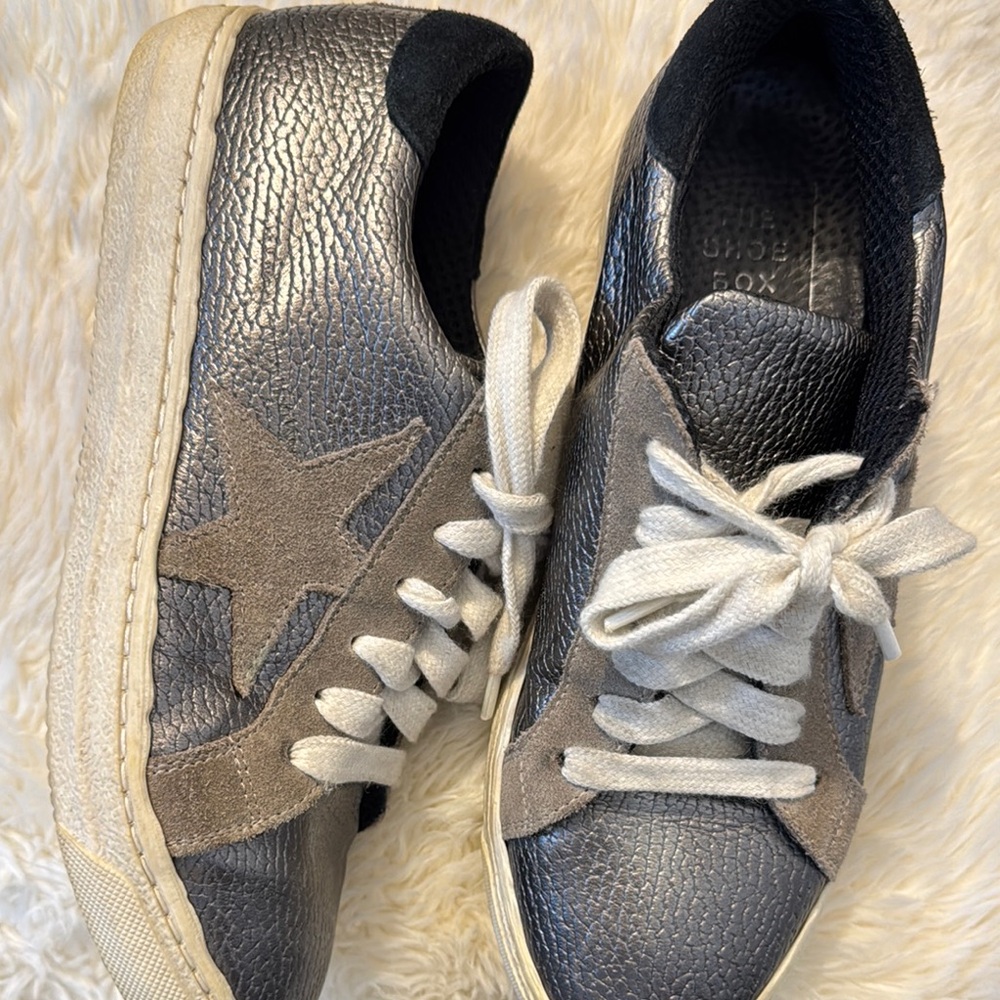 Stylish Women's Metallic Sneakers